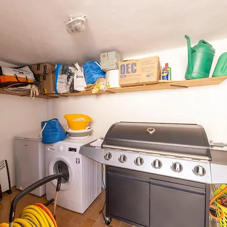 Lorenzo - Goelba Villa